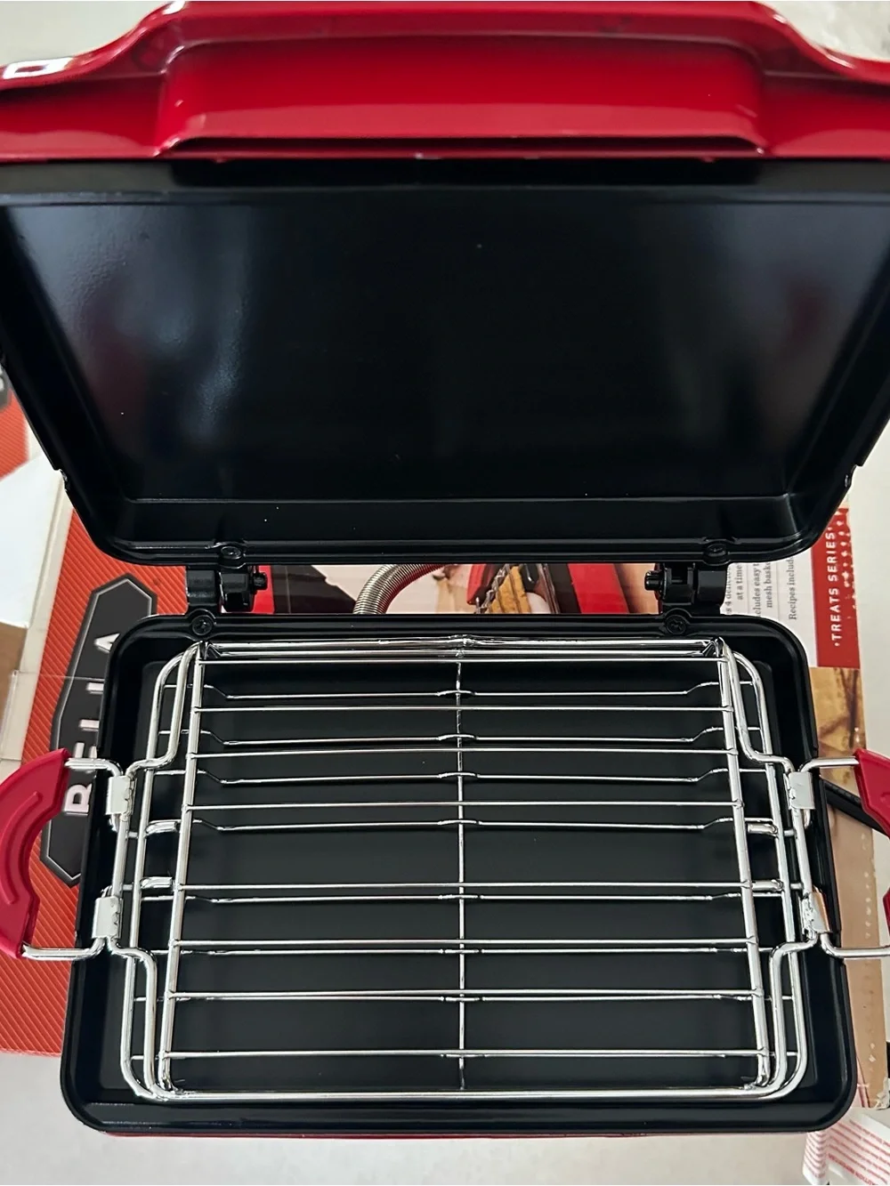 Bella S'mores Maker New With Box